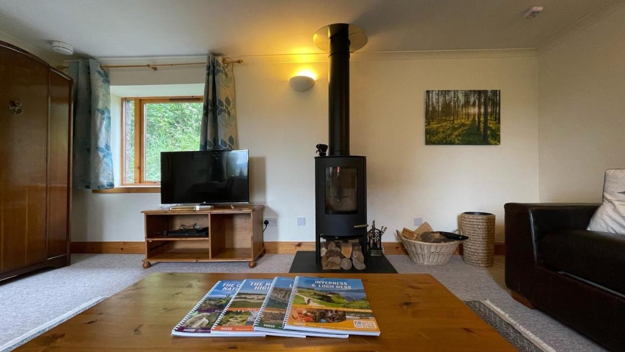 Kerrowdown Cottage-Self Catering For 4 In The Highlands ドラムナドロッキット エクステリア 写真