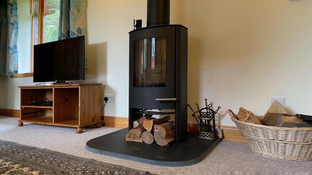 Kerrowdown Cottage-Self Catering For 4 In The Highlands ドラムナドロッキット エクステリア 写真